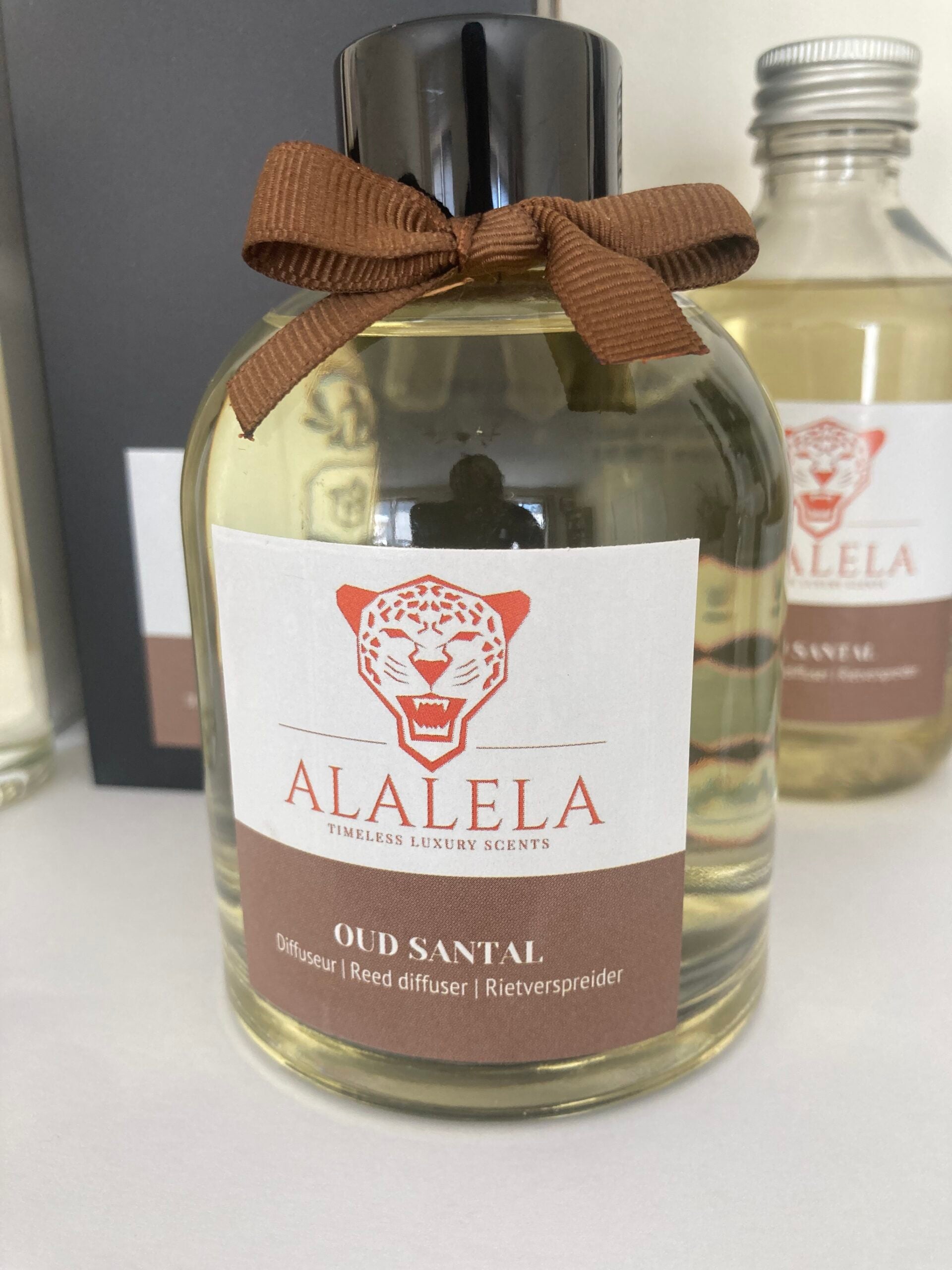 Sandalwood Reed Diffuser – Luxury Aroma